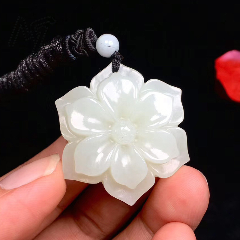 The Jewelry & Watches - Doğal Çin Beyaz Yeşim Beşgen Çiçek